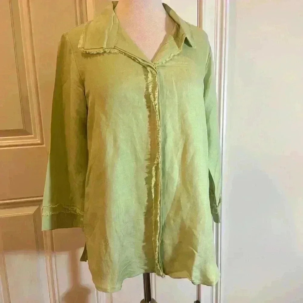 Toofan size small, aloe colored linen shirt, NWT